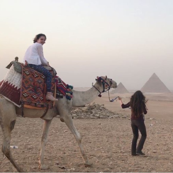 Meet your Poshers, Stephanie & Avalon - Picture 15 of 15